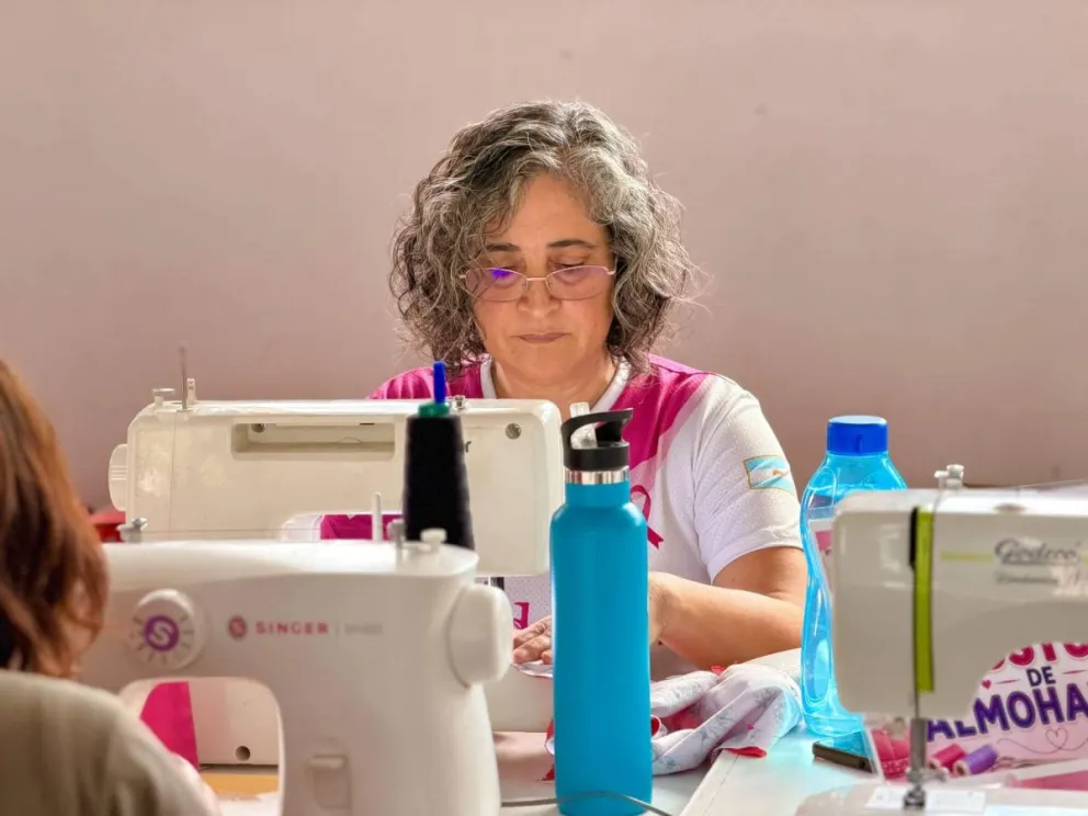 Sexta Maratón de Confección de Almohadones Terapéuticos, junto a Poder Rosa/ imagen gentileza 
