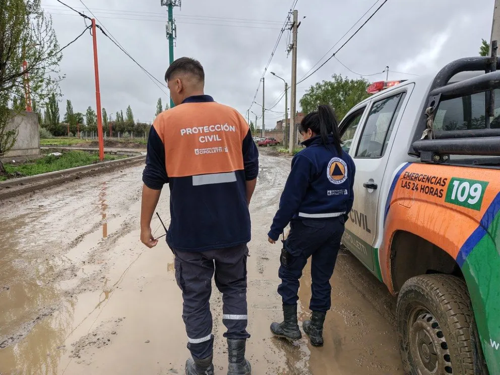 La prioridad es la reparación de calles y la limpieza de desagües tras las lluvias en Cipolletti / imagen gentileza
