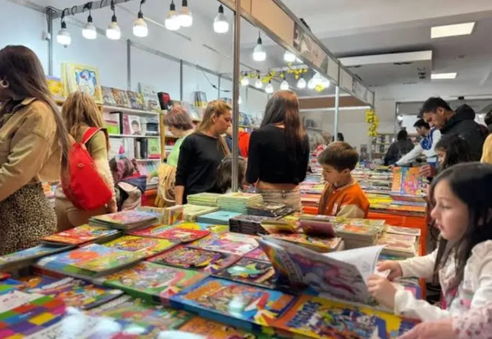 La Feria del Libro y un programa con diversas propuestas para todo público. Foto: gentileza.