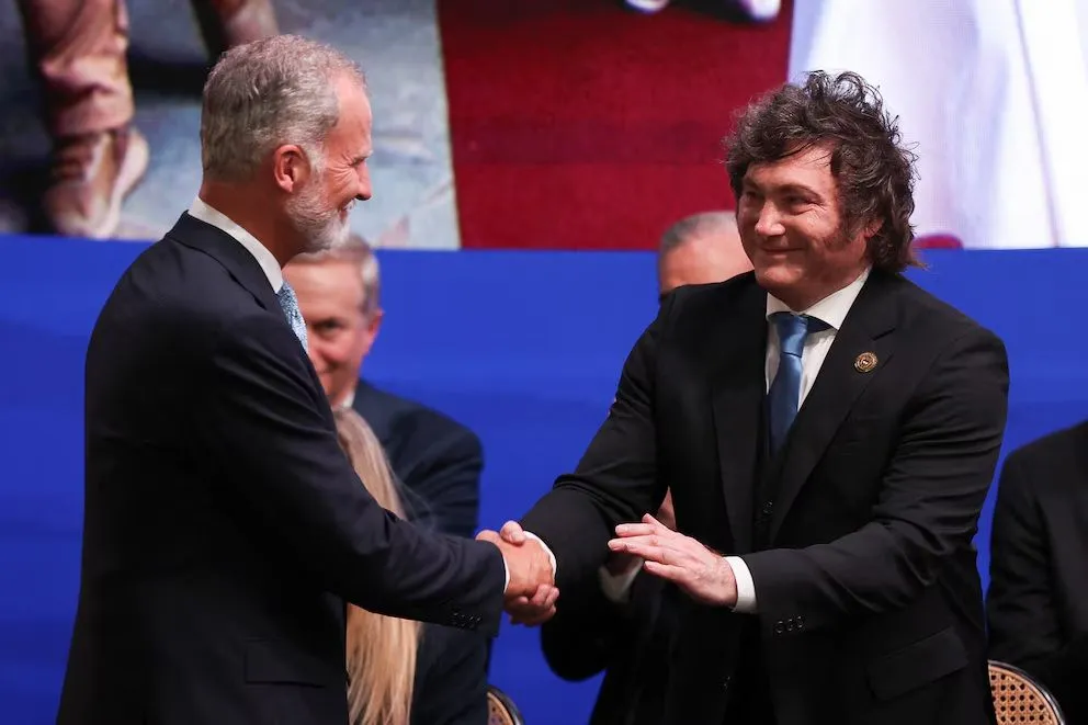 Javier Milei junto al rey Felipe VI.