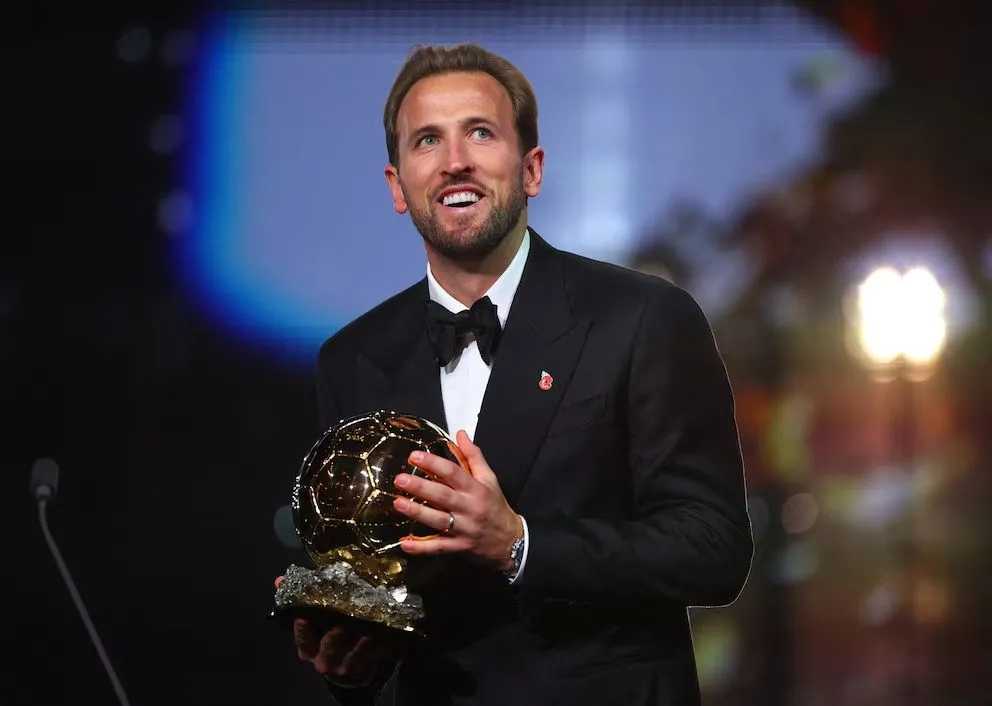 La revista France Football entregó trofeos a los mejores de cada categoría. 