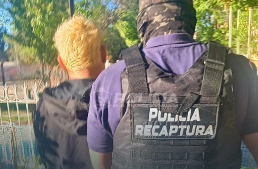 Urra se había teñido el pelo para cambiar sus rasgos. Igual fue identificado y recapturado. Ahora decidieron que deberá permanecer en prisión preventiva. Foto: Policía de Neuquén.